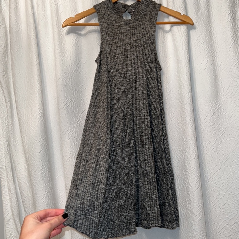 Abercrombie&fitch grey flowy ribbed mid thigh length dress super cute